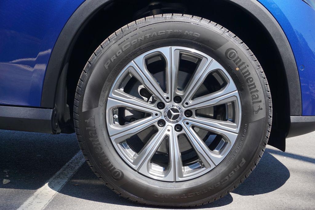 new 2026 Mercedes-Benz GLC 300 car, priced at $57,385