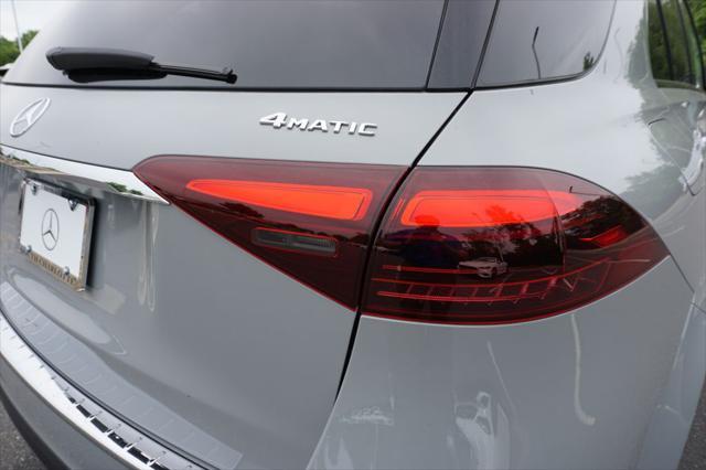 new 2025 Mercedes-Benz GLE 450 car, priced at $96,660