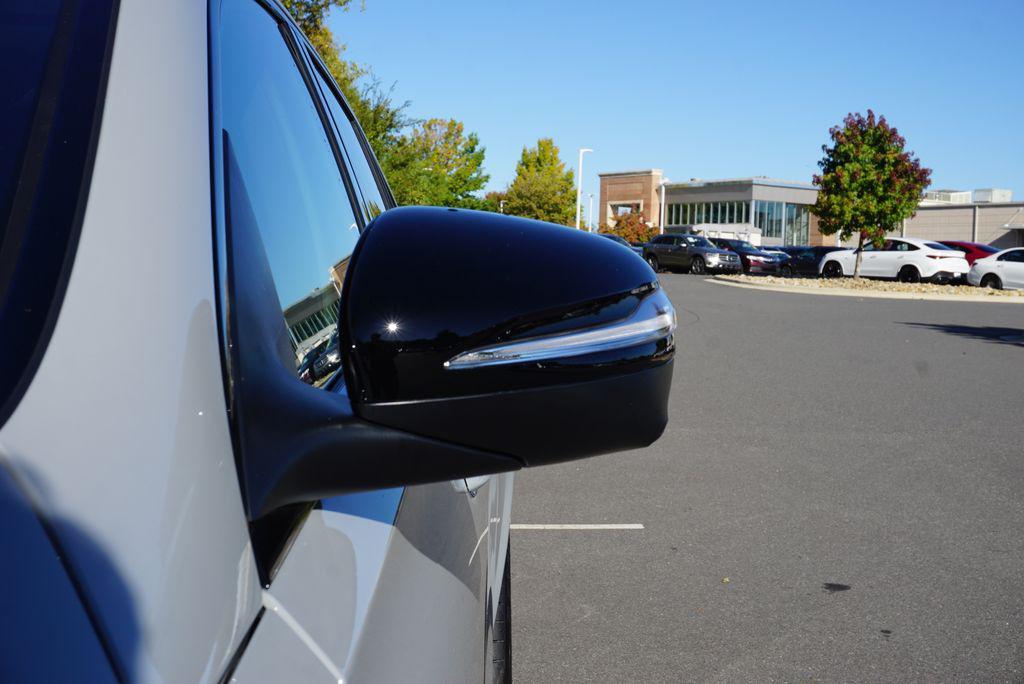 new 2026 Mercedes-Benz GLE 450 car, priced at $98,980