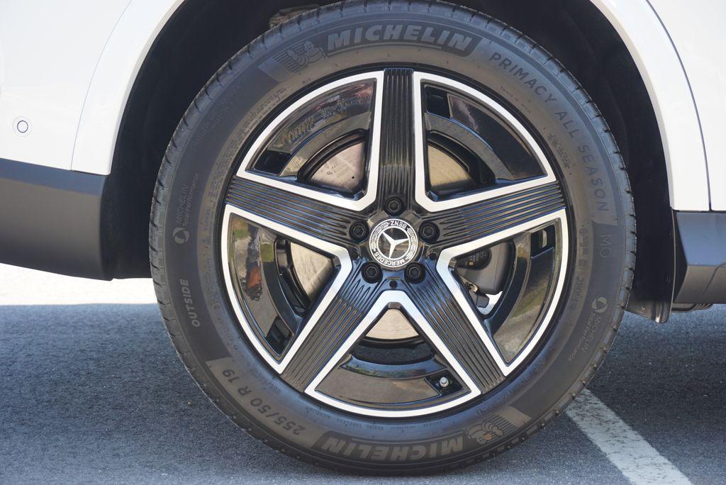 new 2026 Mercedes-Benz GLC 300 car, priced at $65,890