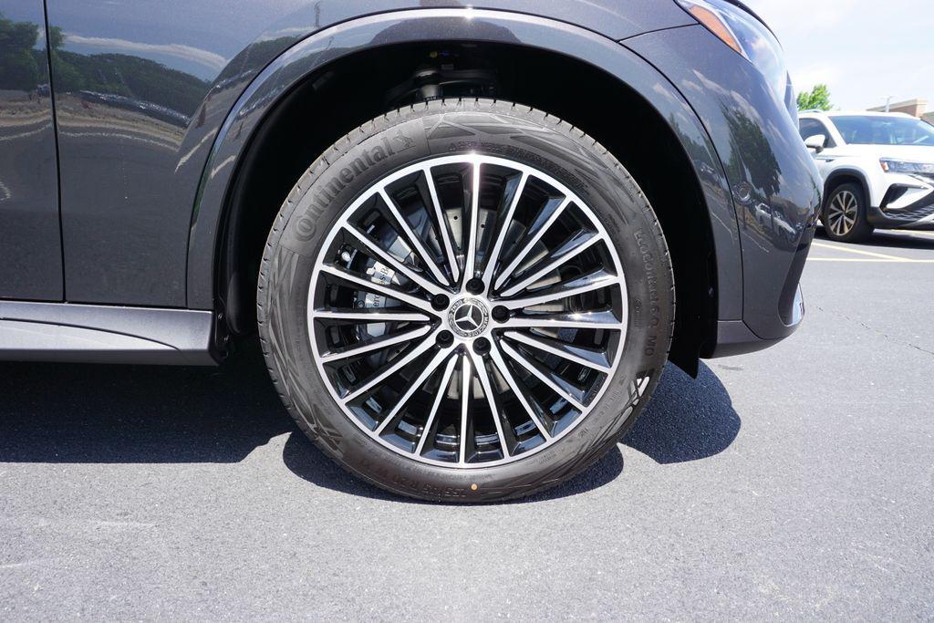 new 2025 Mercedes-Benz GLC 350e car, priced at $73,245