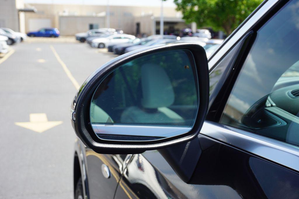 new 2025 Mercedes-Benz GLC 350e car, priced at $73,245