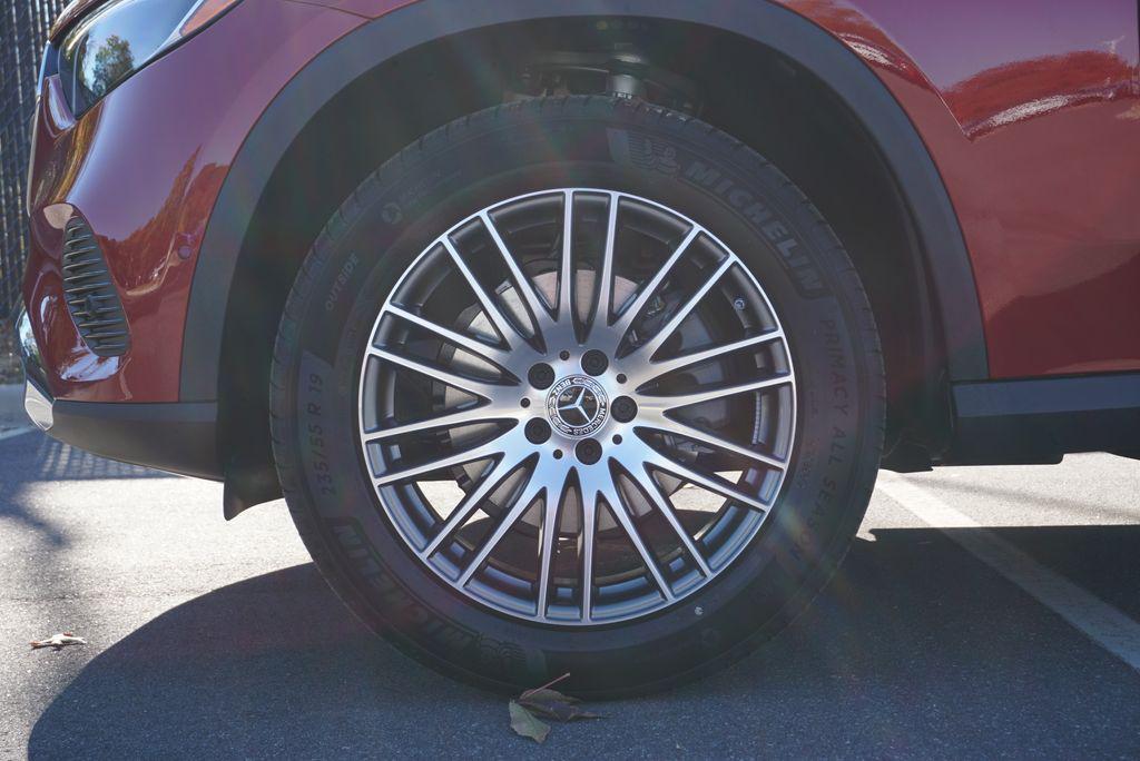 new 2026 Mercedes-Benz GLC 300 car, priced at $58,085