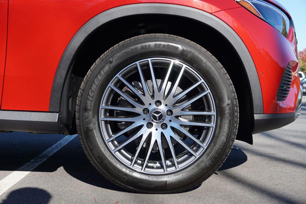 new 2026 Mercedes-Benz GLC 300 car, priced at $58,085