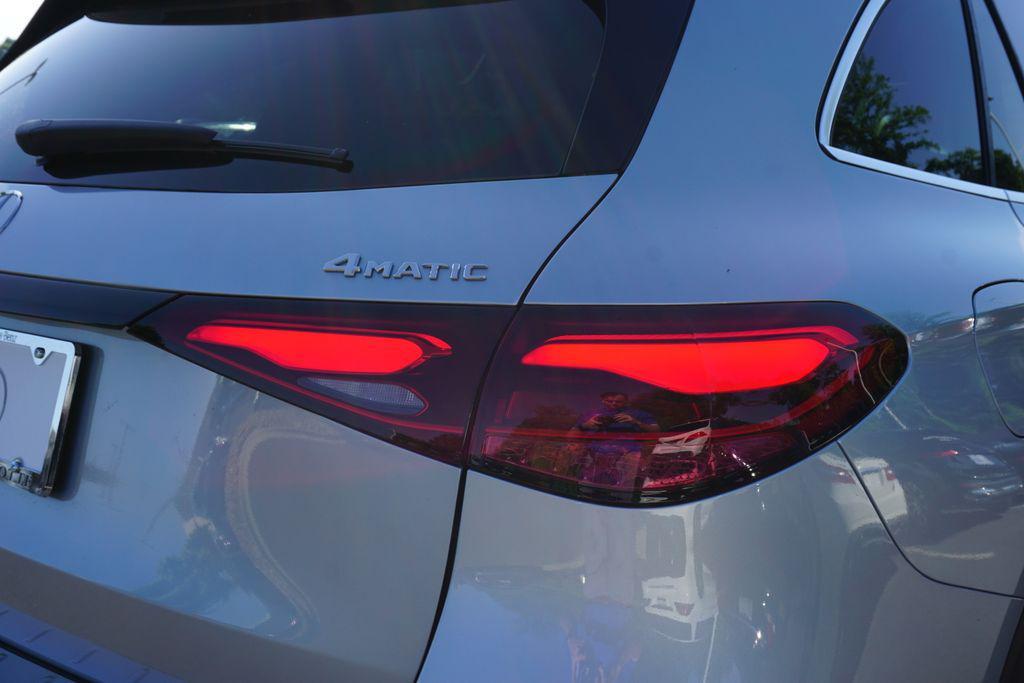 new 2025 Mercedes-Benz GLC 300 car, priced at $61,645