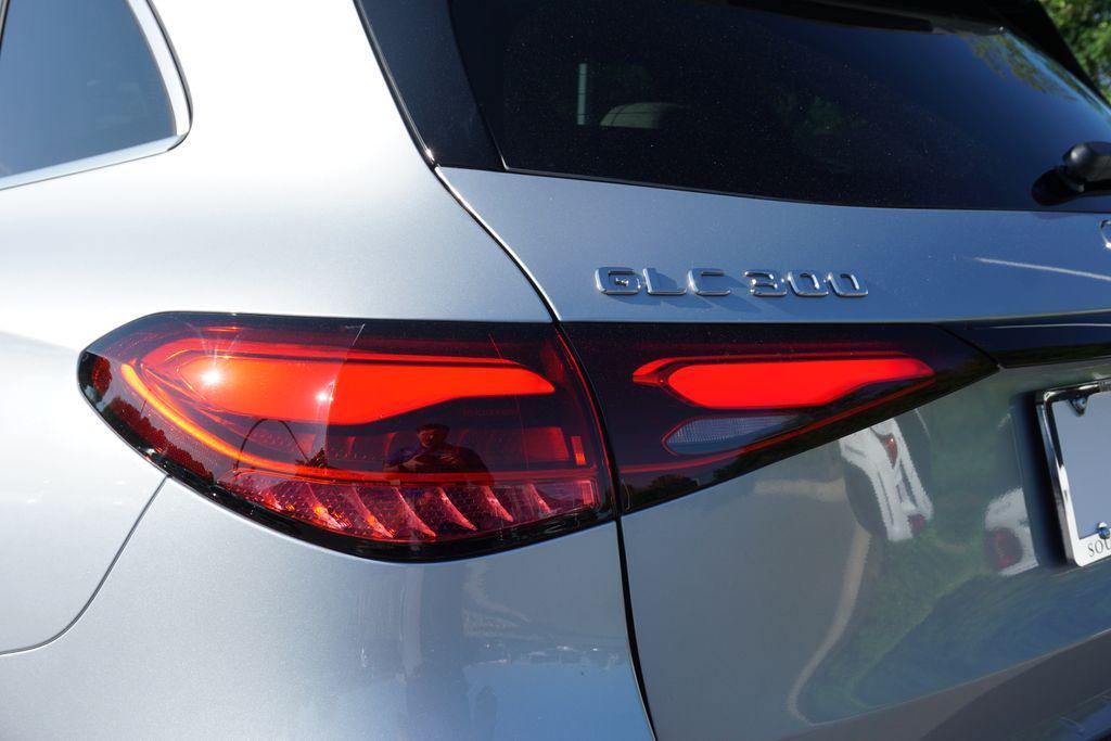 new 2025 Mercedes-Benz GLC 300 car, priced at $61,645