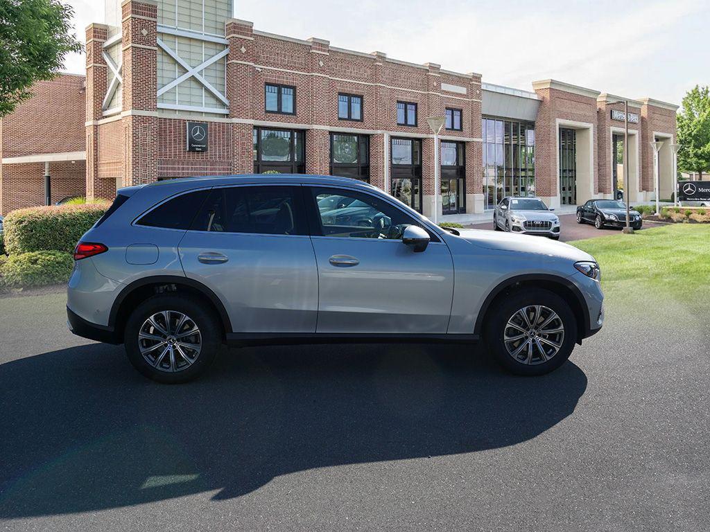 new 2025 Mercedes-Benz GLC 300 car, priced at $61,645