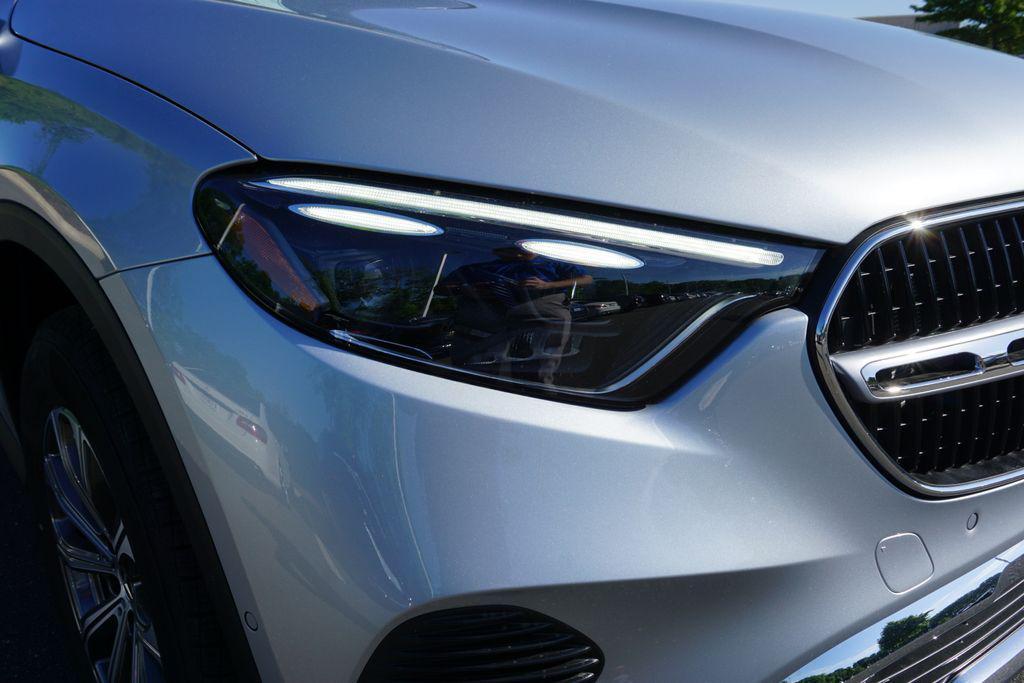 new 2025 Mercedes-Benz GLC 300 car, priced at $61,645