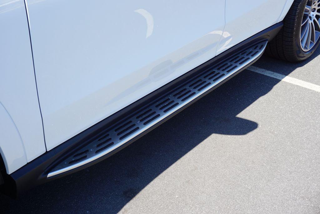 new 2026 Mercedes-Benz GLE 450 car, priced at $91,855