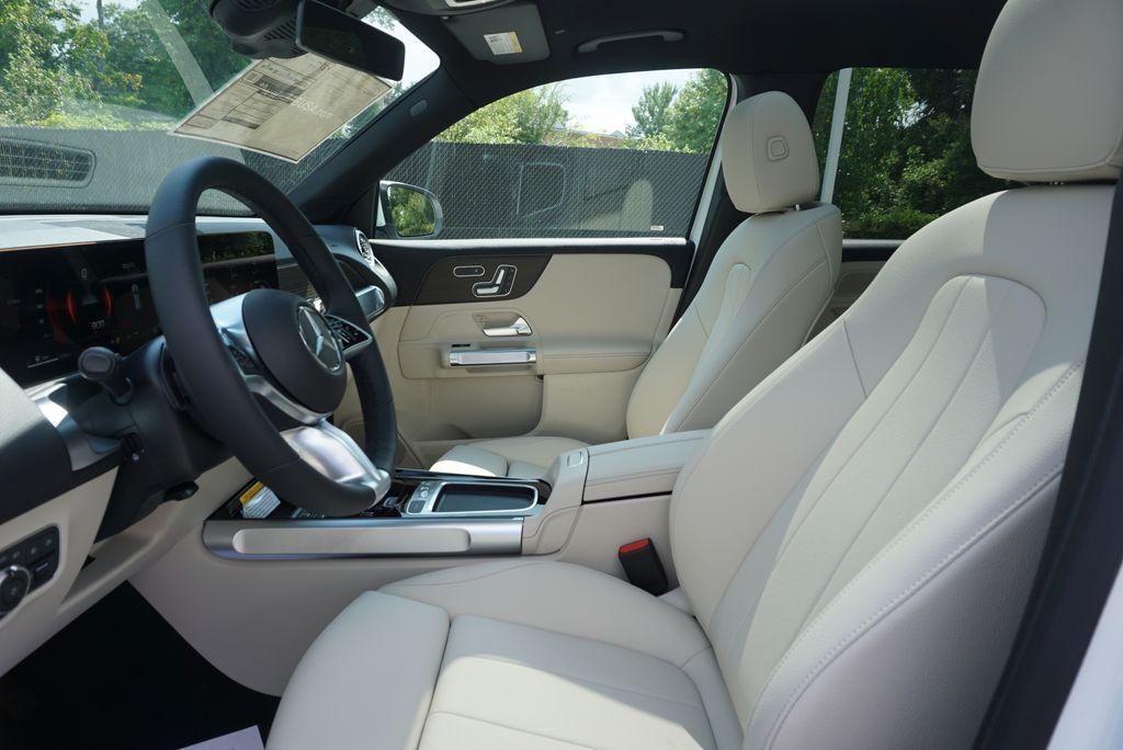 new 2025 Mercedes-Benz GLB 250 car, priced at $49,460