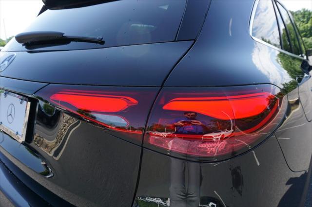 new 2025 Mercedes-Benz GLC 300 car, priced at $55,810