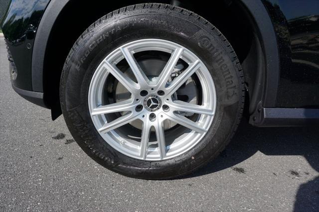 new 2025 Mercedes-Benz GLC 300 car, priced at $55,810