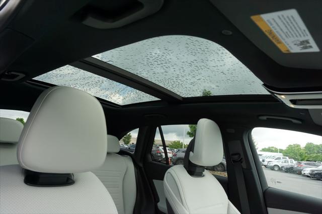 new 2025 Mercedes-Benz GLC 300 car, priced at $65,680