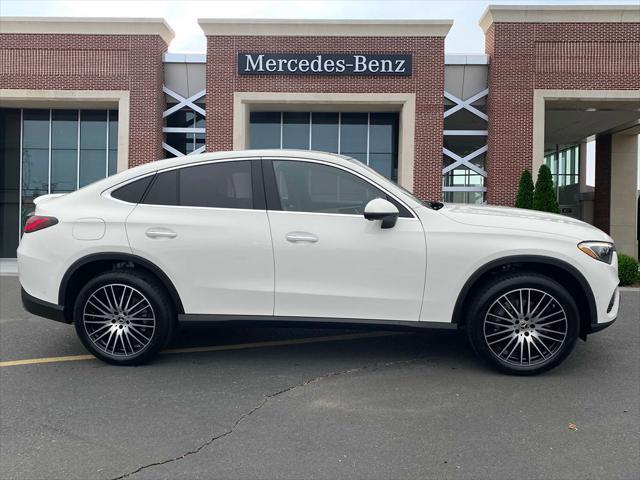 new 2025 Mercedes-Benz GLC 300 car, priced at $62,585