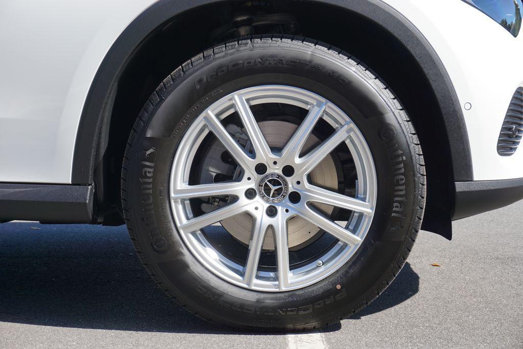 new 2026 Mercedes-Benz GLC 300 car, priced at $56,035