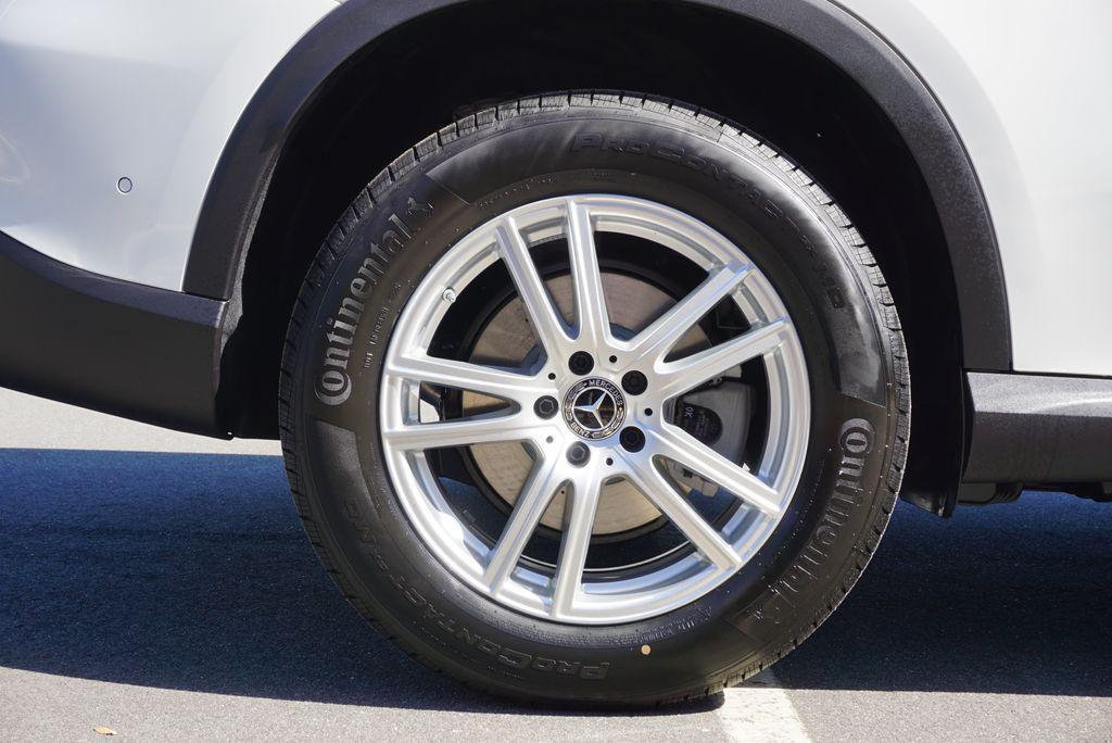 new 2026 Mercedes-Benz GLC 300 car, priced at $56,035