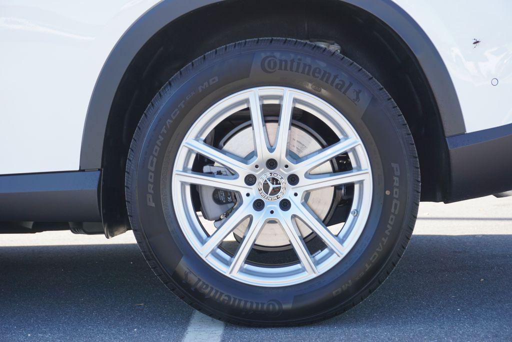 new 2026 Mercedes-Benz GLC 300 car, priced at $56,035