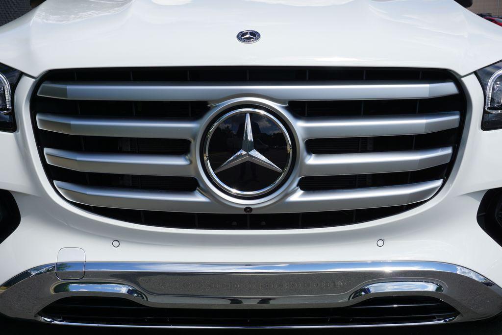 new 2025 Mercedes-Benz GLS 450 car, priced at $94,195
