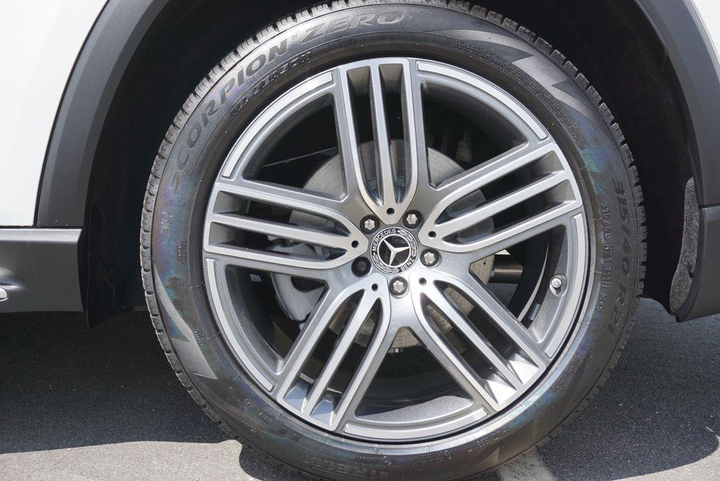 new 2025 Mercedes-Benz GLS 450 car, priced at $94,195