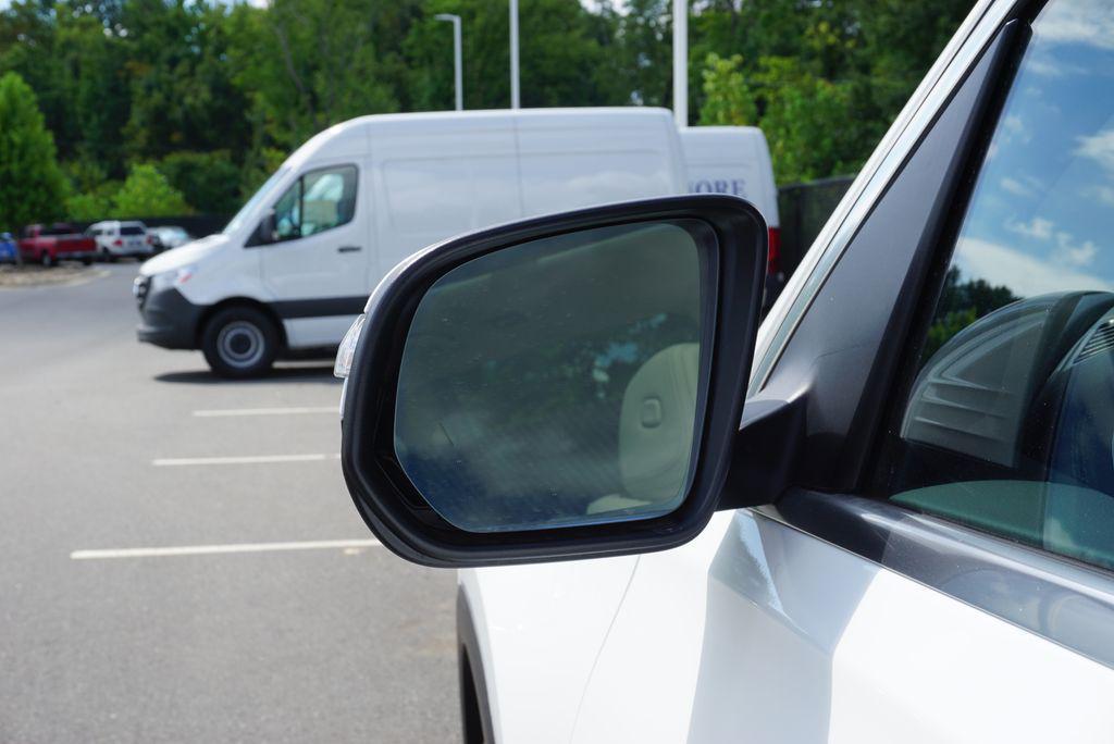new 2025 Mercedes-Benz GLS 450 car, priced at $94,195