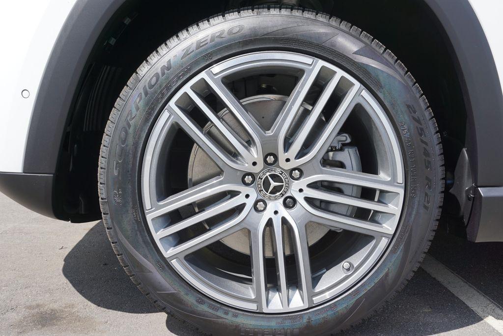 new 2025 Mercedes-Benz GLS 450 car, priced at $94,195