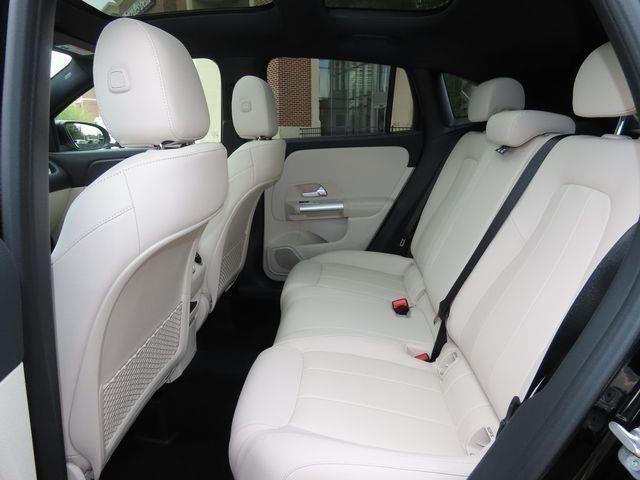 used 2025 Mercedes-Benz GLA 250 car, priced at $39,991