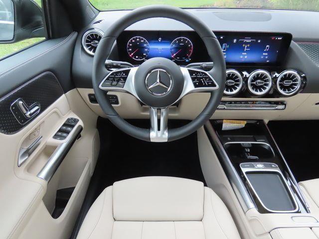 used 2025 Mercedes-Benz GLA 250 car, priced at $39,991