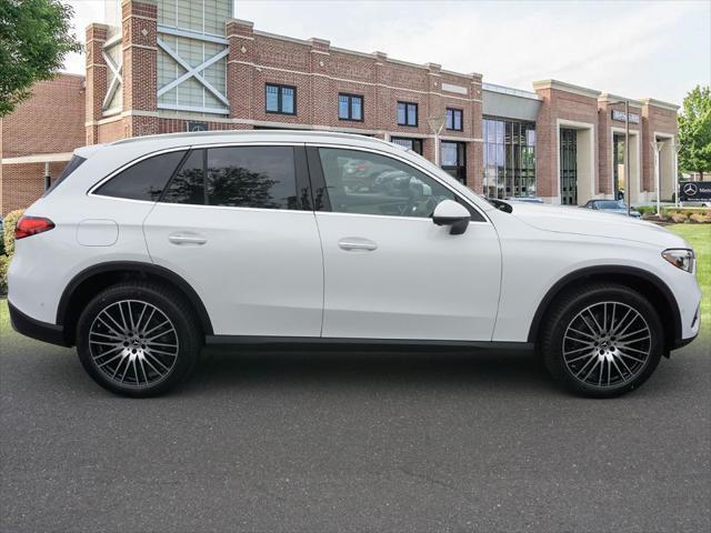 new 2025 Mercedes-Benz GLC 300 car, priced at $66,615