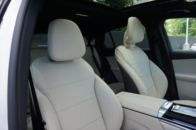 new 2025 Mercedes-Benz GLC 300 car, priced at $66,575