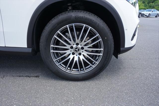 new 2025 Mercedes-Benz GLC 300 car, priced at $66,575
