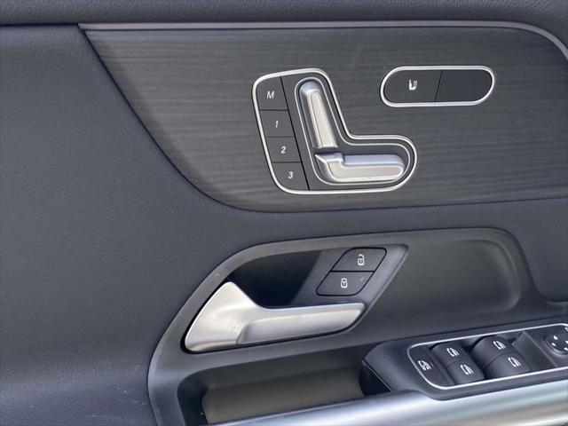 new 2025 Mercedes-Benz GLA 250 car, priced at $46,680
