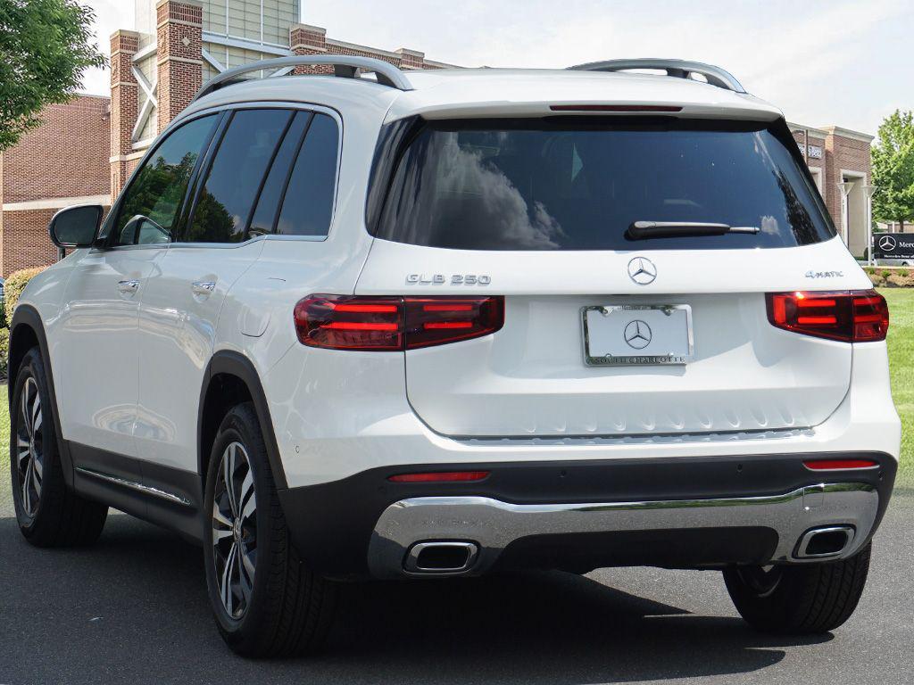 new 2025 Mercedes-Benz GLB 250 car, priced at $49,460