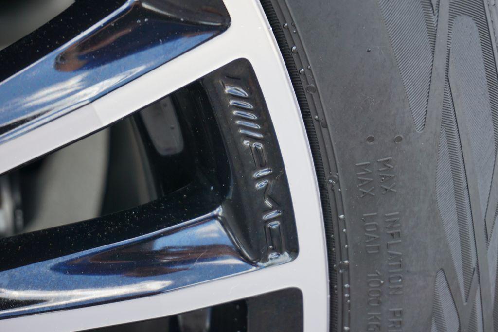 new 2025 Mercedes-Benz GLC 300 car, priced at $66,425