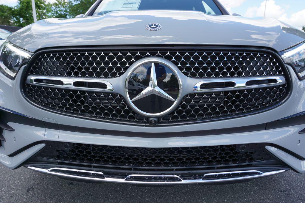 new 2025 Mercedes-Benz GLC 300 car, priced at $66,425