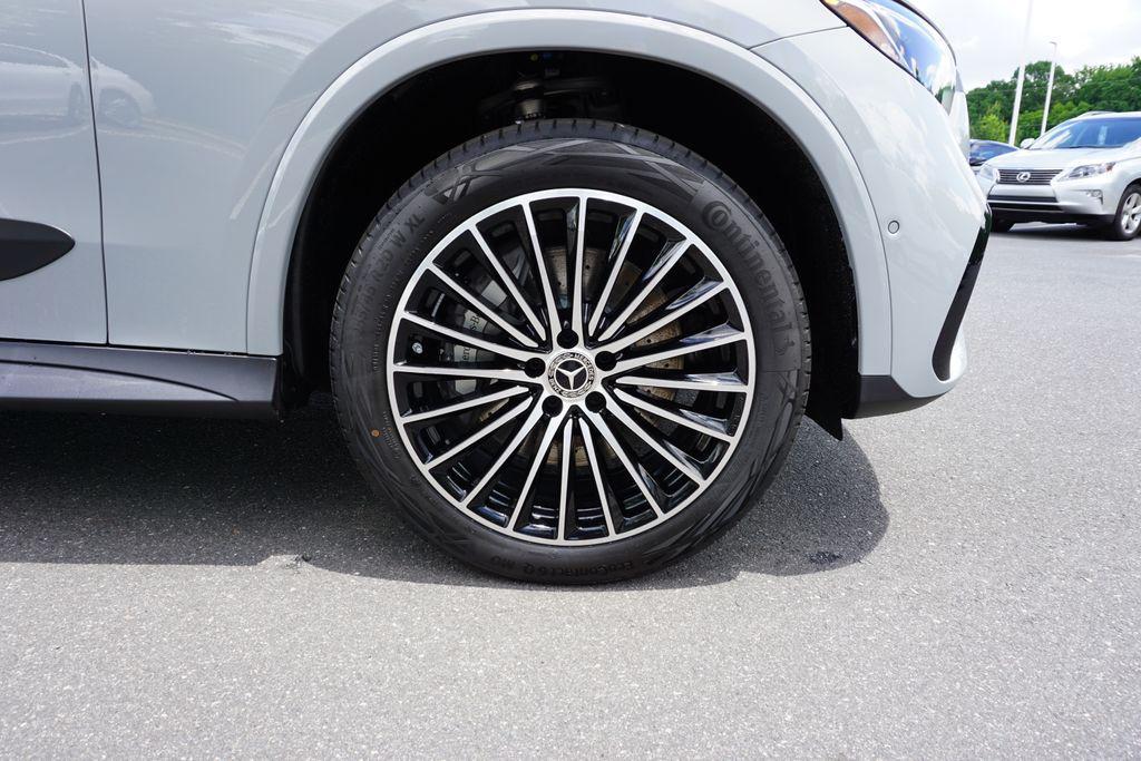 new 2025 Mercedes-Benz GLC 300 car, priced at $66,425