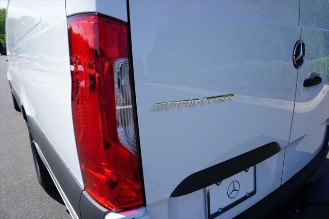 new 2025 Mercedes-Benz Sprinter 2500 car, priced at $72,498