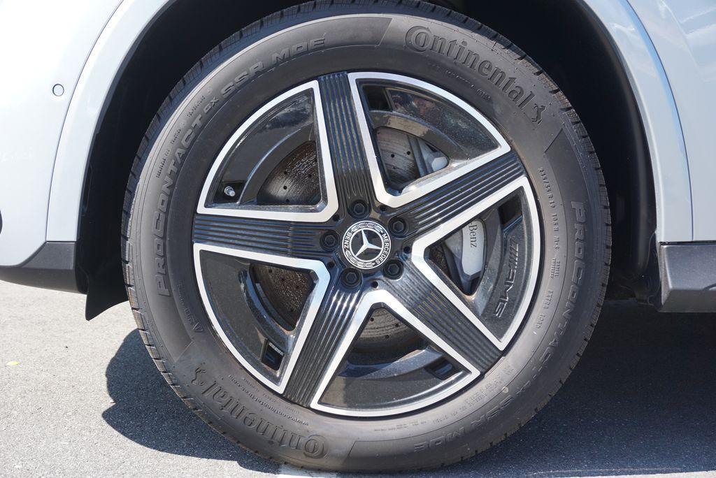 new 2025 Mercedes-Benz GLC 350e car, priced at $70,885