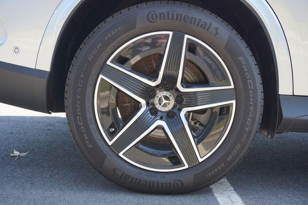 new 2025 Mercedes-Benz GLC 350e car, priced at $70,885