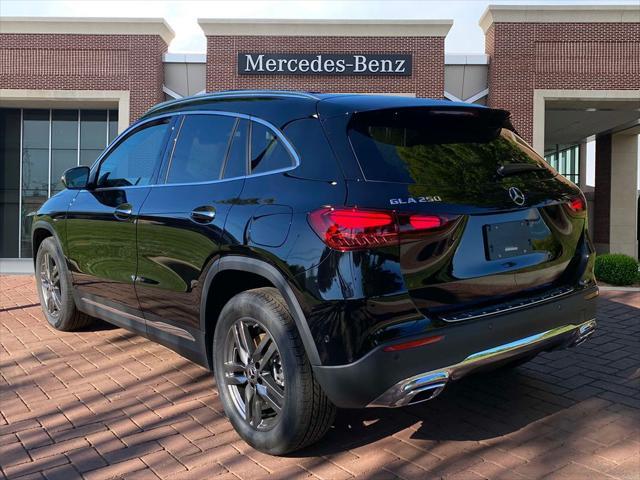 new 2025 Mercedes-Benz GLA 250 car, priced at $49,425