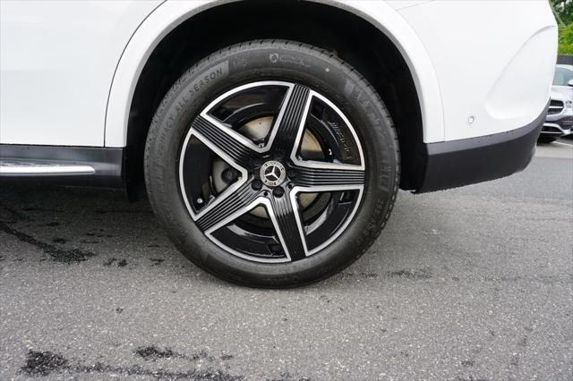 new 2025 Mercedes-Benz GLC 300 car, priced at $68,370