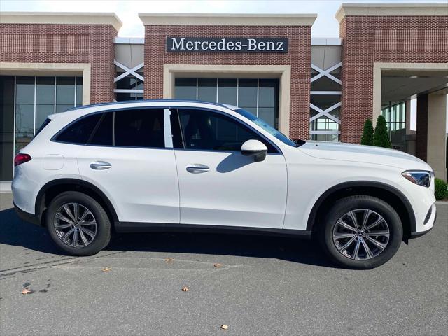 new 2025 Mercedes-Benz GLC 300 car, priced at $52,785