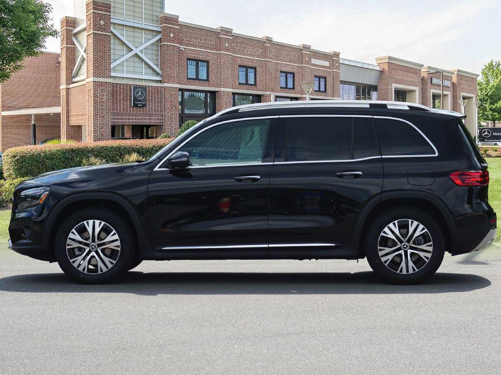 new 2025 Mercedes-Benz GLB 250 car, priced at $52,030