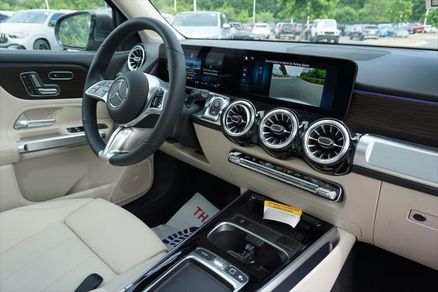 new 2025 Mercedes-Benz GLB 250 car, priced at $52,265