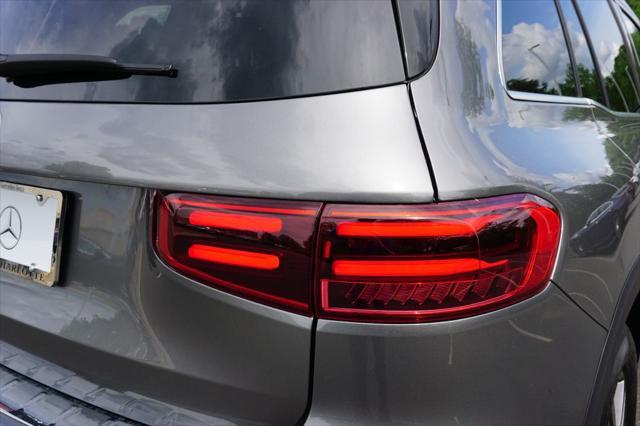 new 2025 Mercedes-Benz GLB 250 car, priced at $52,265
