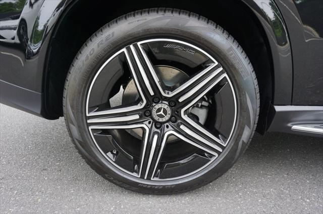 new 2025 Mercedes-Benz GLE 450 car, priced at $90,749