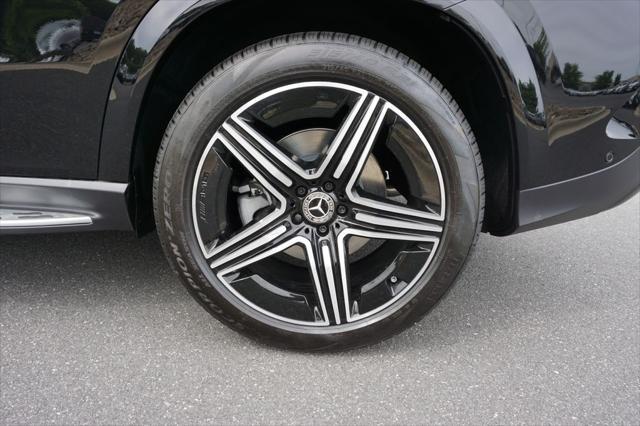 new 2025 Mercedes-Benz GLE 450 car, priced at $90,749