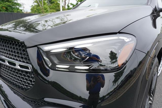 new 2025 Mercedes-Benz GLE 450 car, priced at $90,749