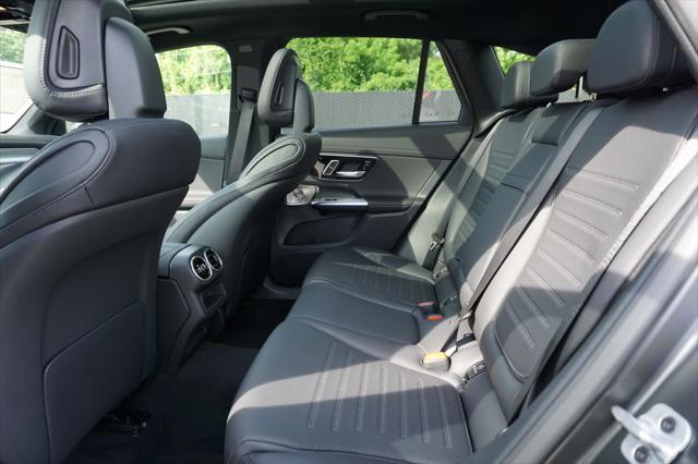new 2025 Mercedes-Benz GLC 300 car, priced at $61,650