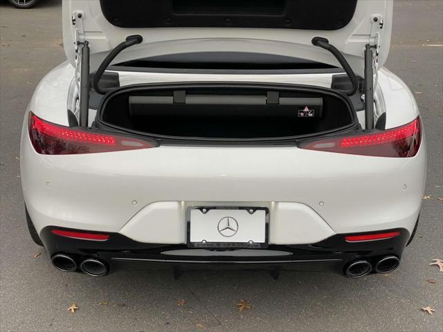 new 2025 Mercedes-Benz AMG SL 43 car