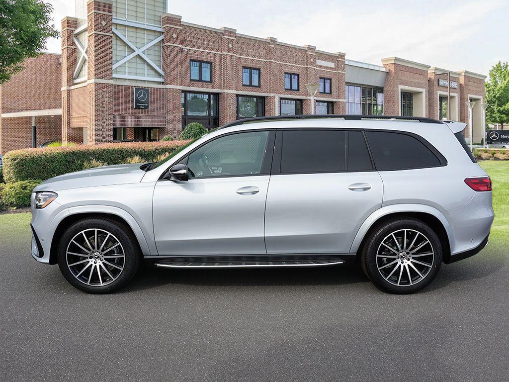 new 2025 Mercedes-Benz GLS 450 car, priced at $106,080